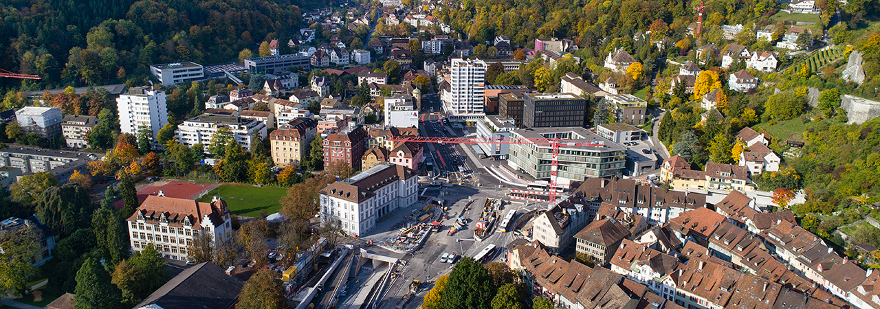 Blick auf Schienen.